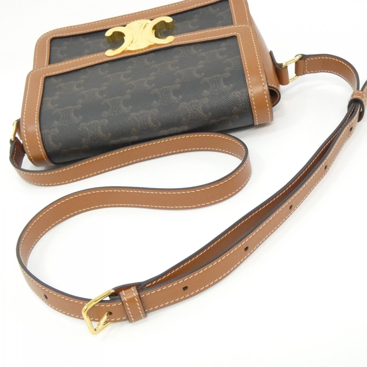 セリーヌ ティーン トリオンフ 188882BZ4 ショルダーバッグ