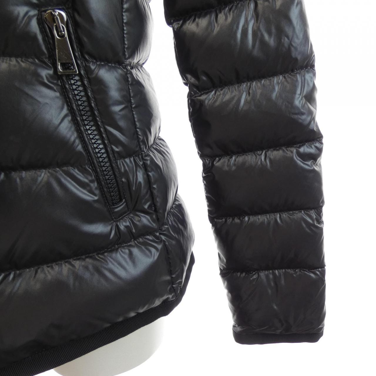 モンクレール MONCLER ARMOISE ダウンジャケット