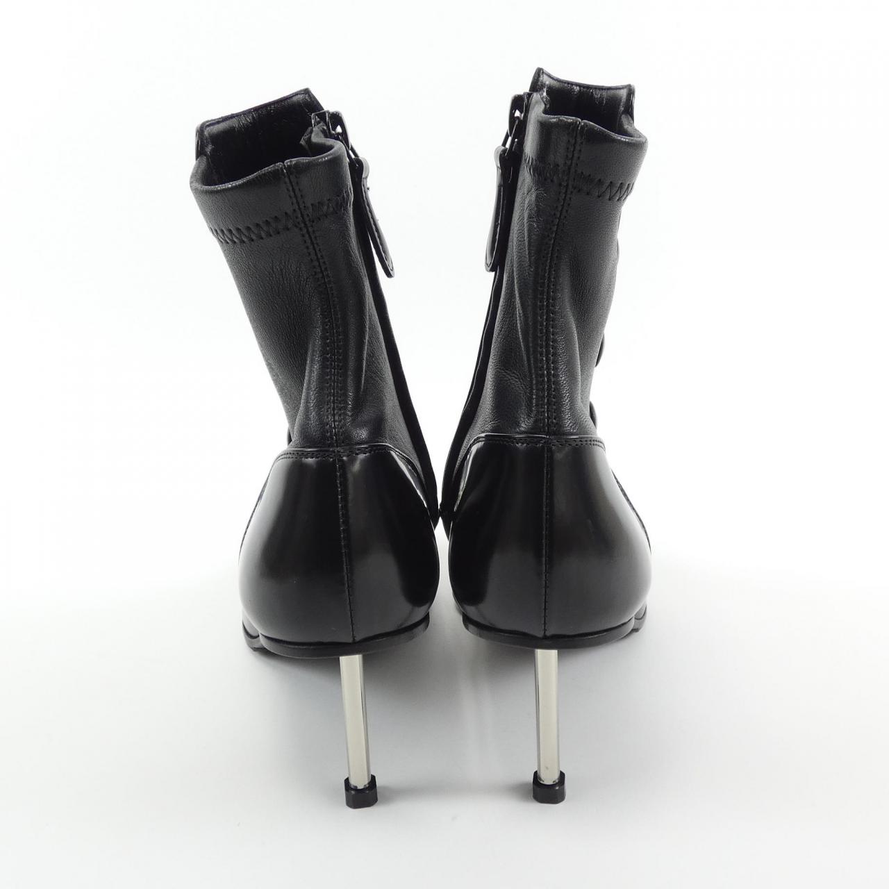 ALEXANDER McQUEEN ALEXANDER McQUEEN Boots