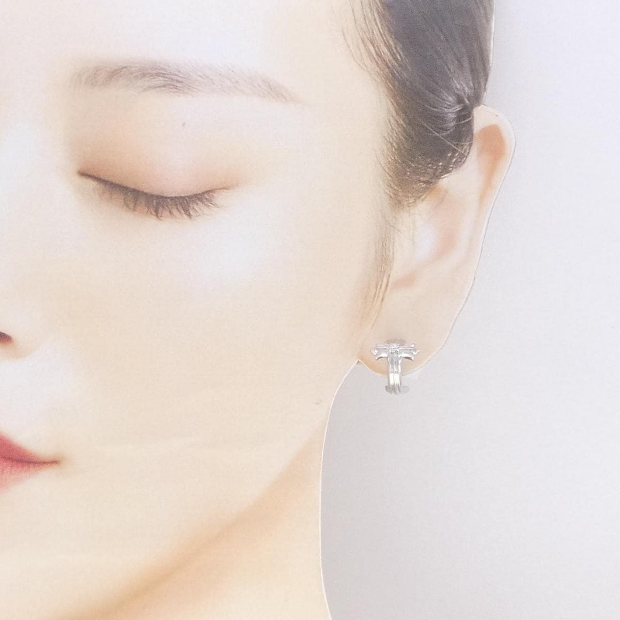 ユキザキ クロス ダイヤモンド ピアス 0.03CT 片耳