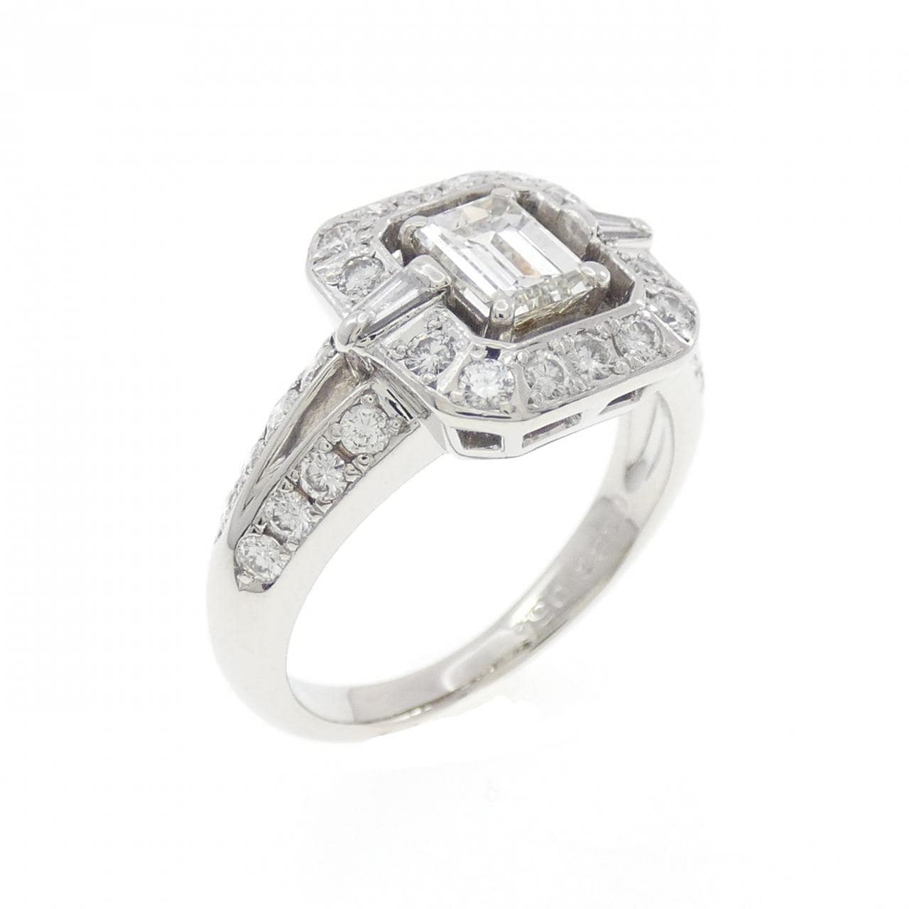 PT900 ダイヤモンド リング 0.586CT