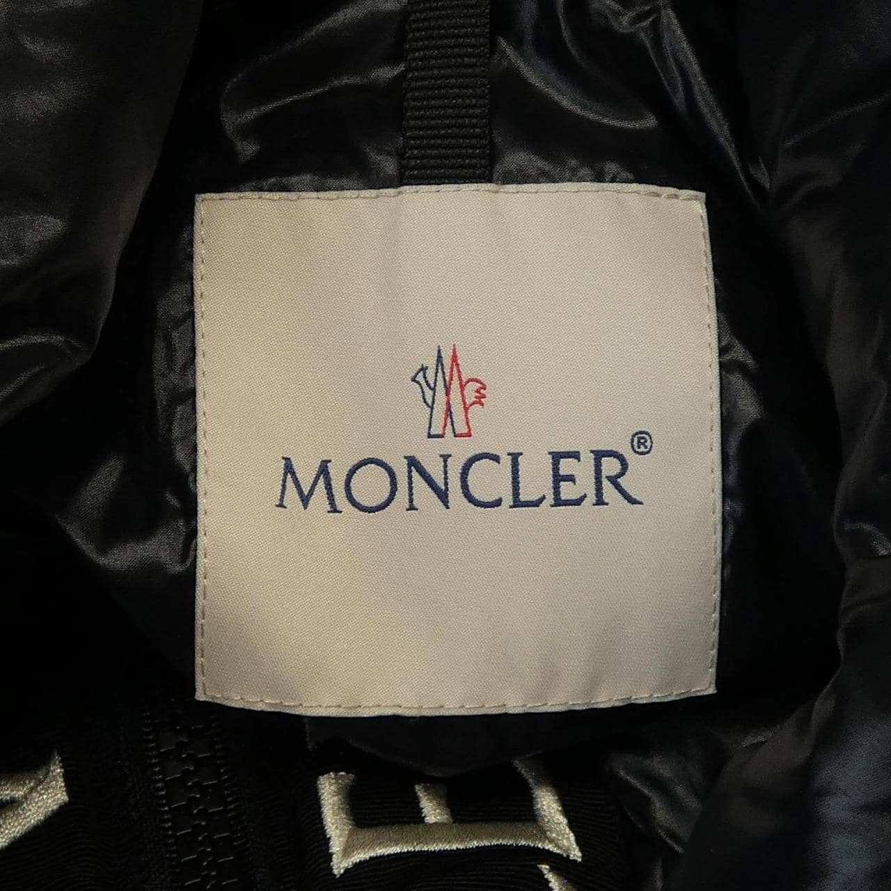 モンクレール MONCLER ダウンジャケット