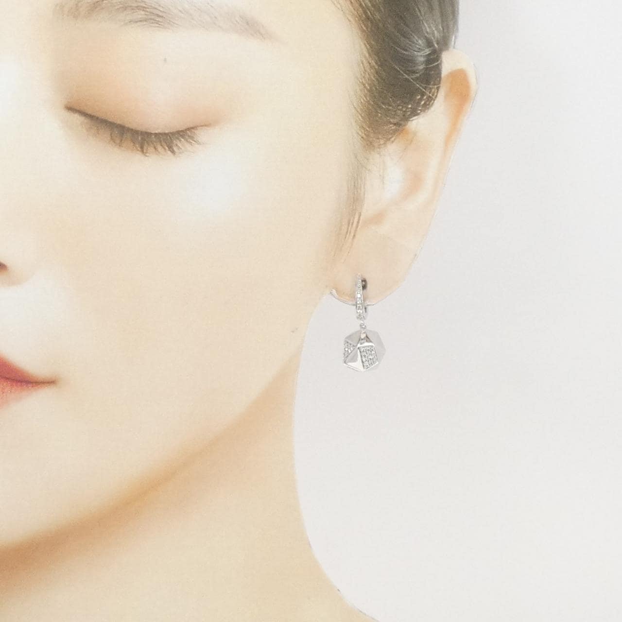 750WG ダイヤモンド ピアス 0.44CT