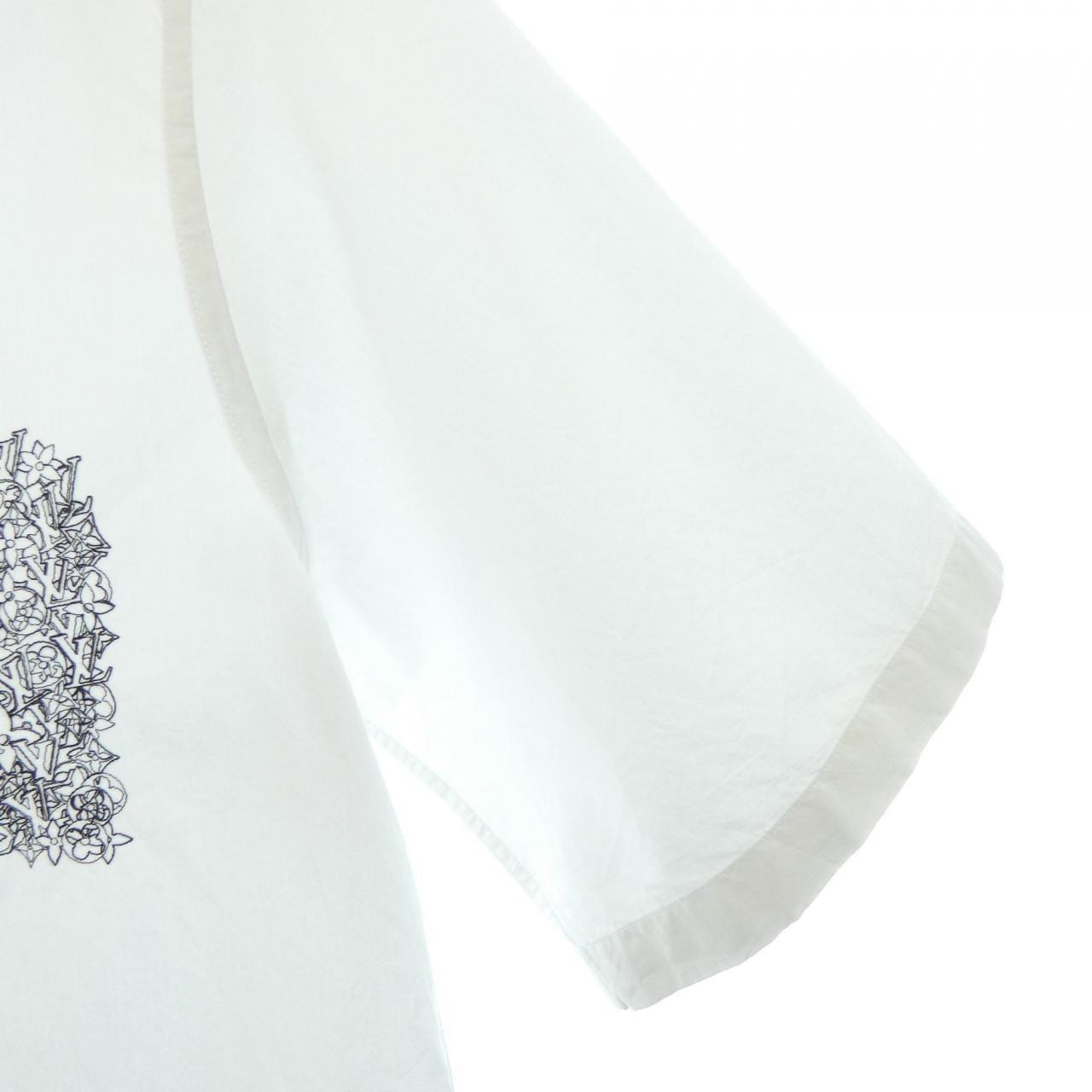 ルイヴィトン LOUIS VUITTON LVSE プレースエンブロイダリーショートスリーブシャツ HNS45WMZ0 S／Sシャツ