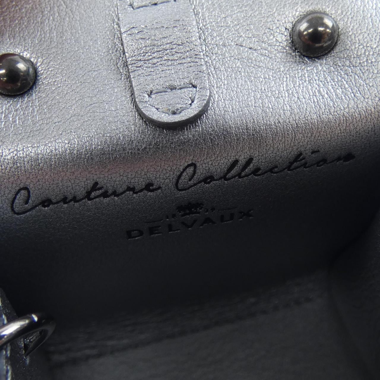 デルボー DELVAUX BRILLANT BLACK BEAUTY AE0362ARQ チャーム