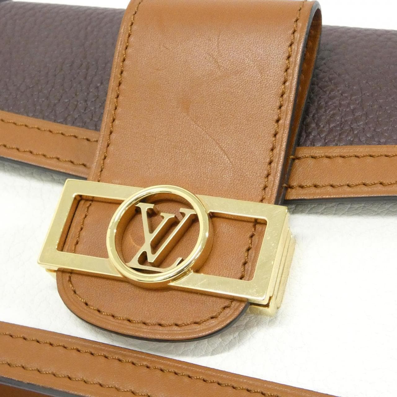 ルイヴィトン トリヨン バムバック ドーフィーヌ M58881 ウエストバッグ