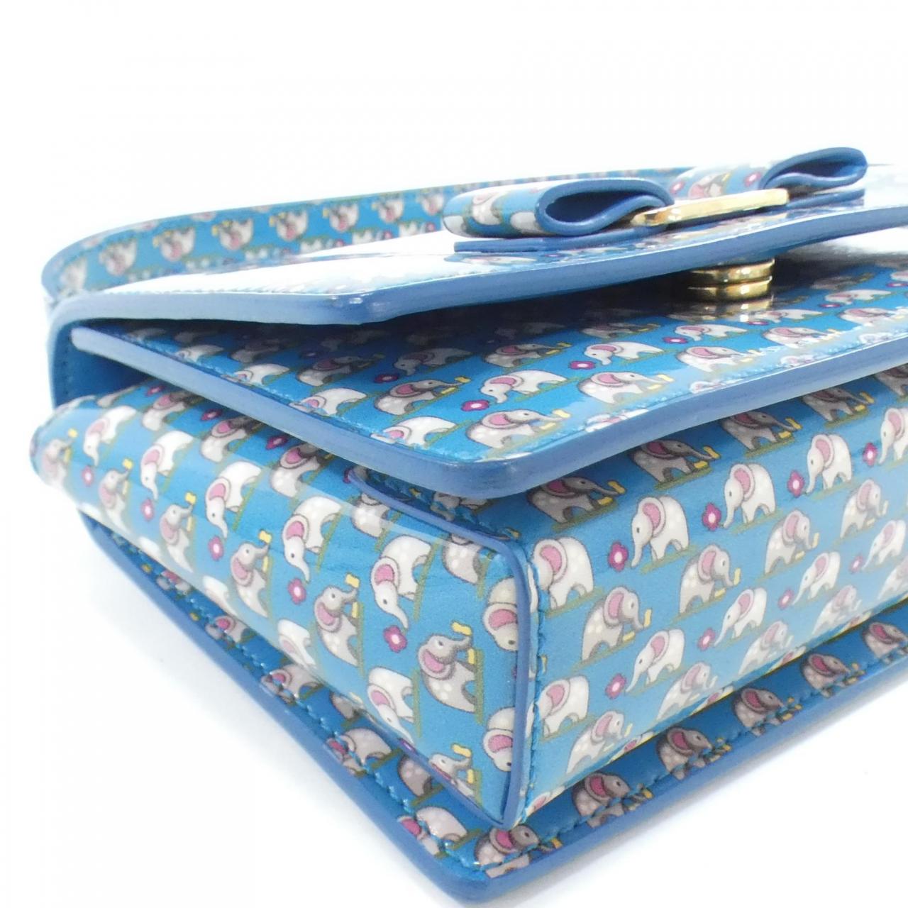 サルヴァトーレフェラガモ 21 G079 ショルダーバッグ