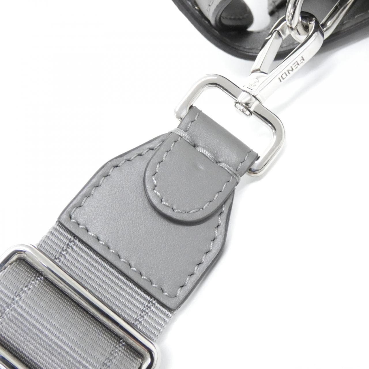 フェンディ ピーカーブー アイ シー ユー エックスクロス 7VA582 AP1T バッグ