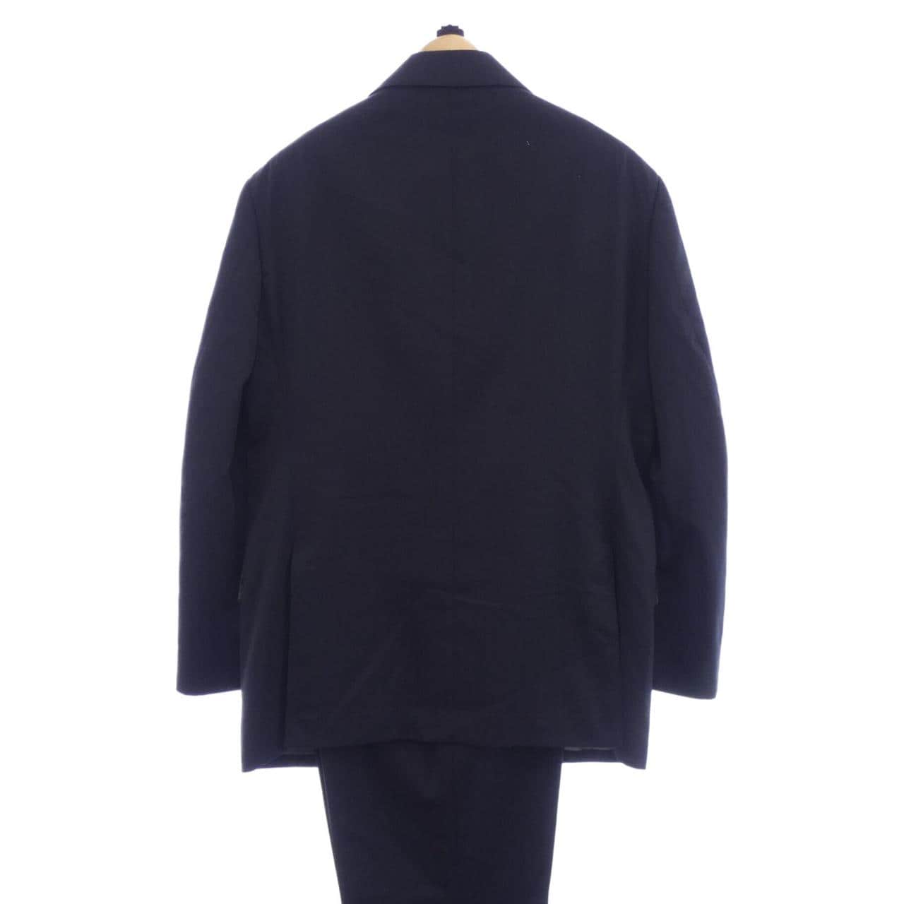 ゴタイリク GOTAIRIKU スーツ