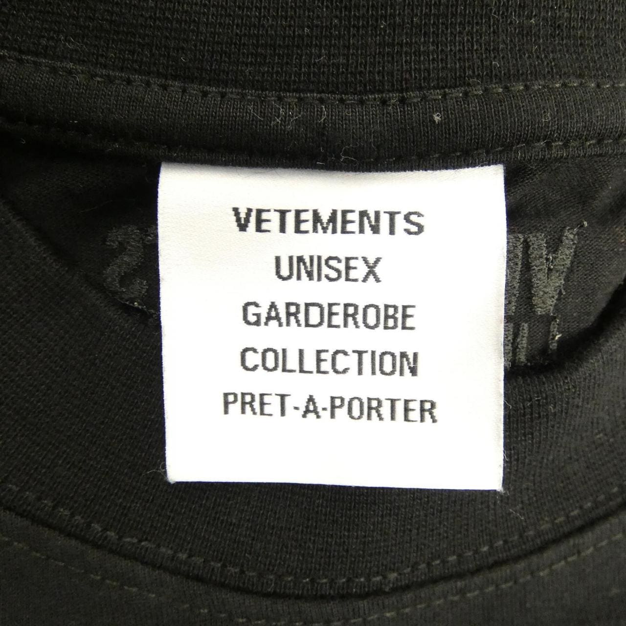 ヴェトモン VETEMENTS UE52TR510B Tシャツ