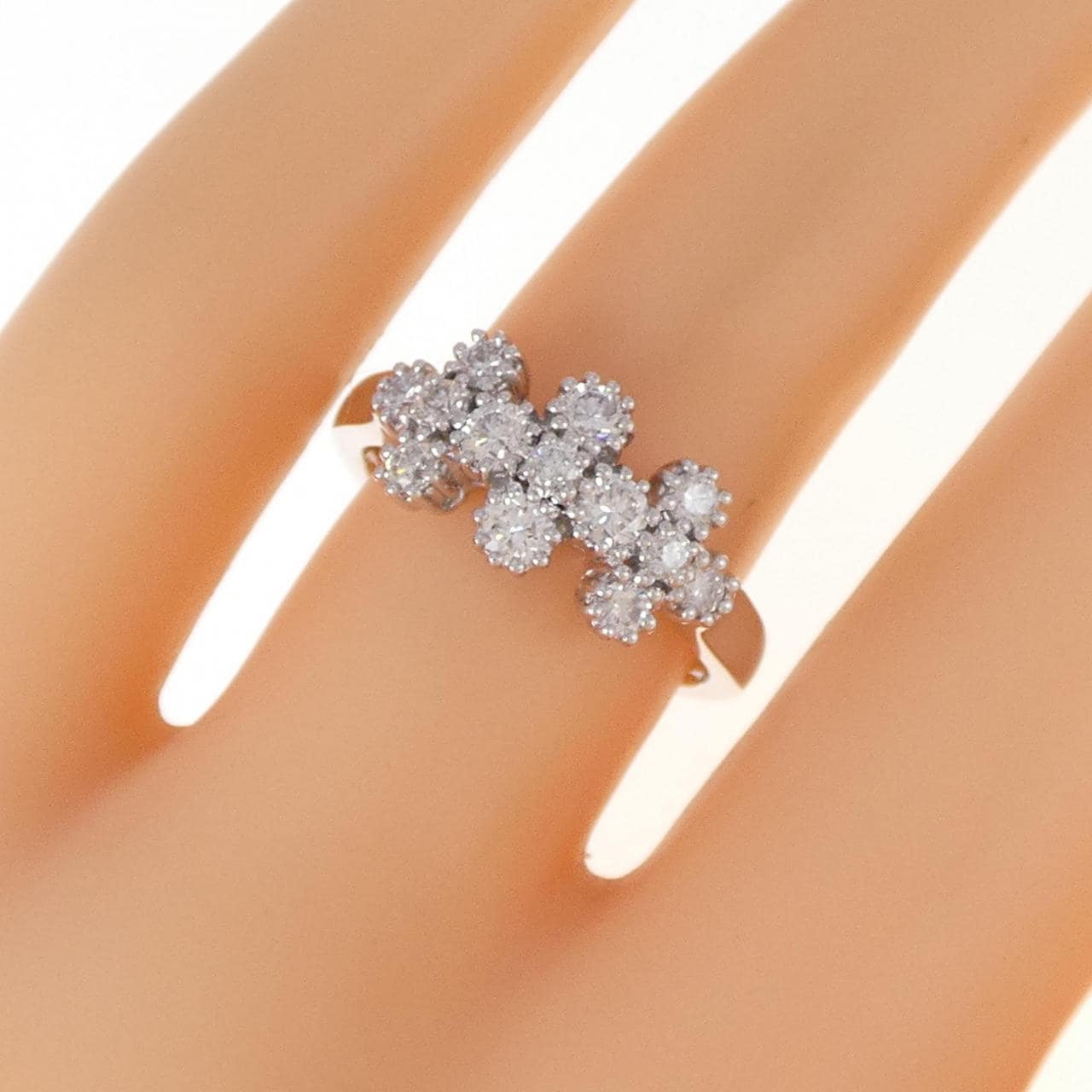 K18WG ダイヤモンド リング 0.72CT