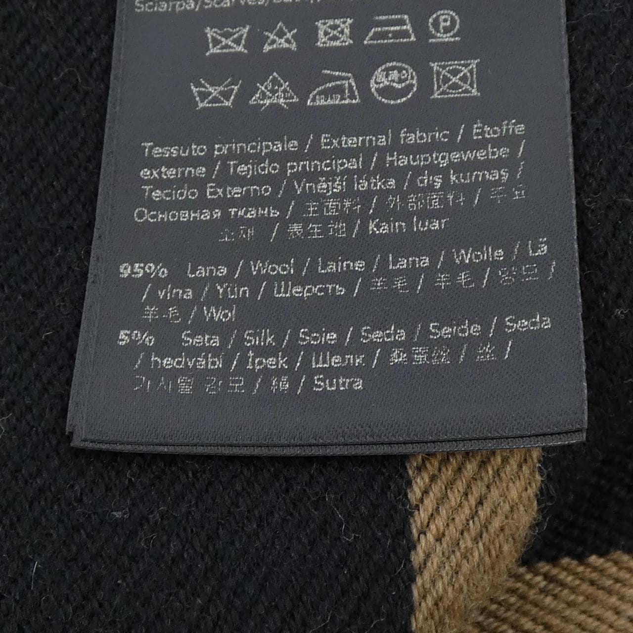 フェンディ FENDI FXS424 A3Q1 MUFFLER