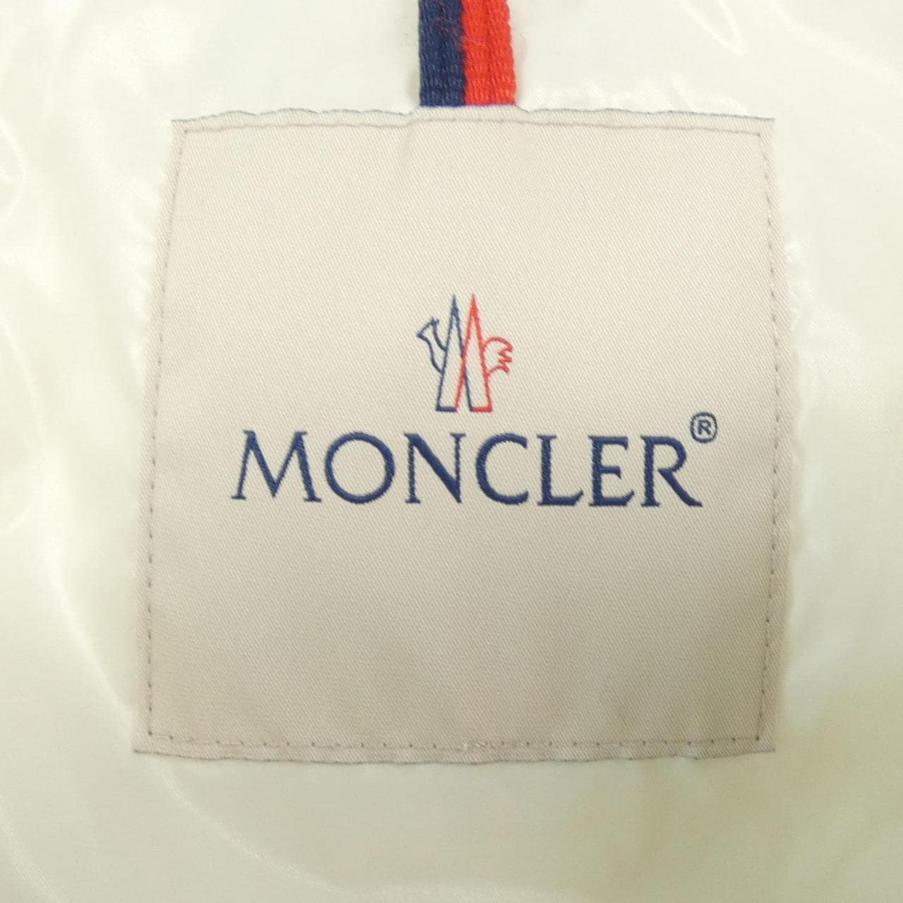 モンクレール MONCLER ダウンジャケット