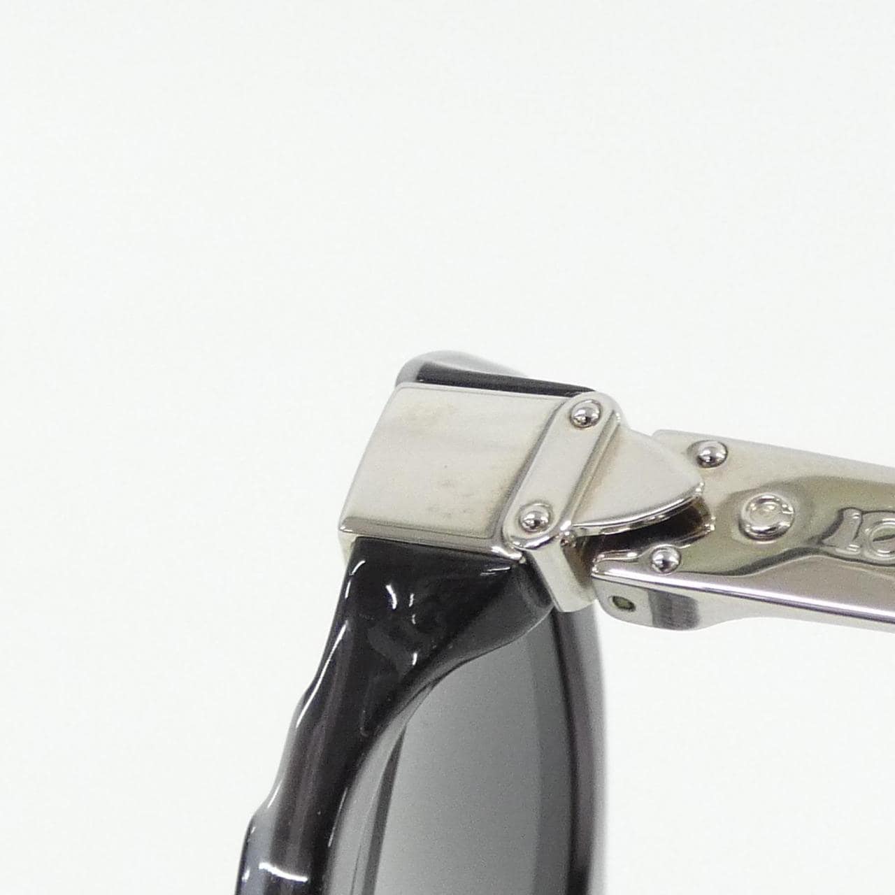 LOUIS VUITTON Petit Spons 貓眼太陽眼鏡 Z0489E