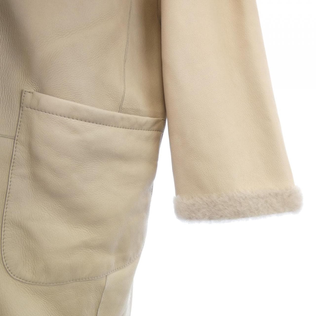 ブルネロクチネリ BRUNELLO CUCINELLI ムートンコート