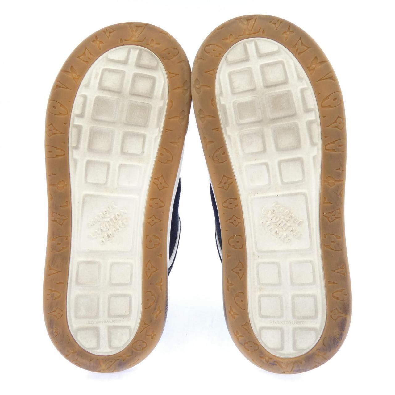 ルイヴィトン LOUIS VUITTON LVティルテッド スニーカー