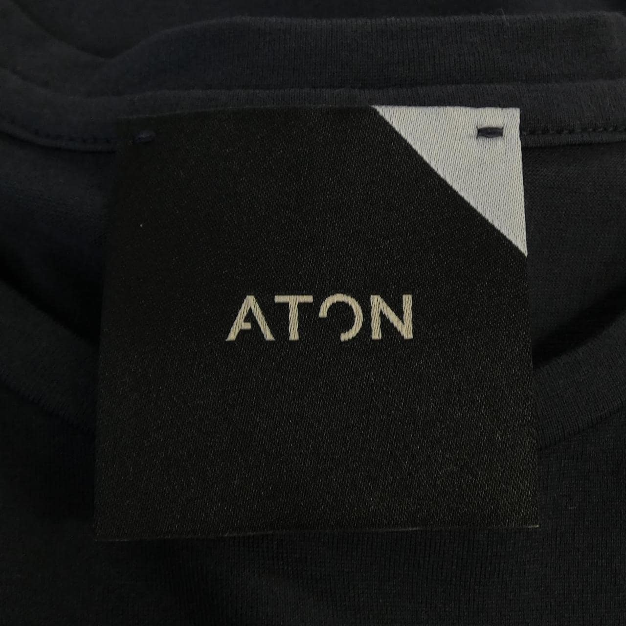 エイトン ATON KK.AG.KW.0014 トップス