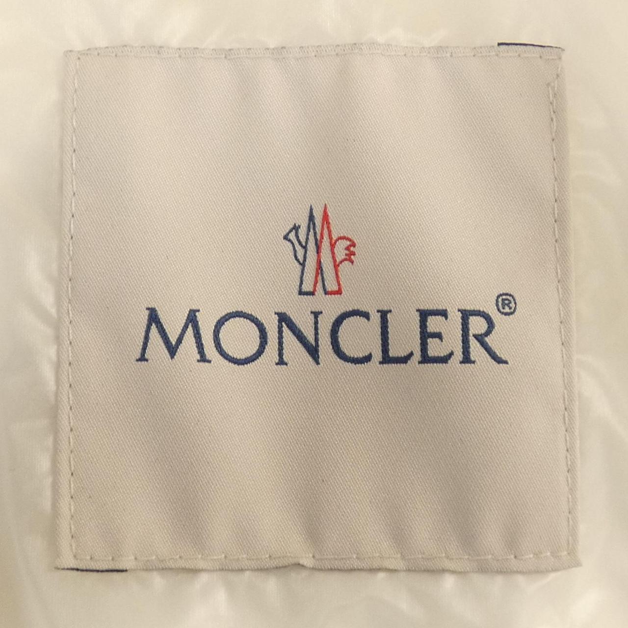 モンクレール MONCLER ダウンジャケット
