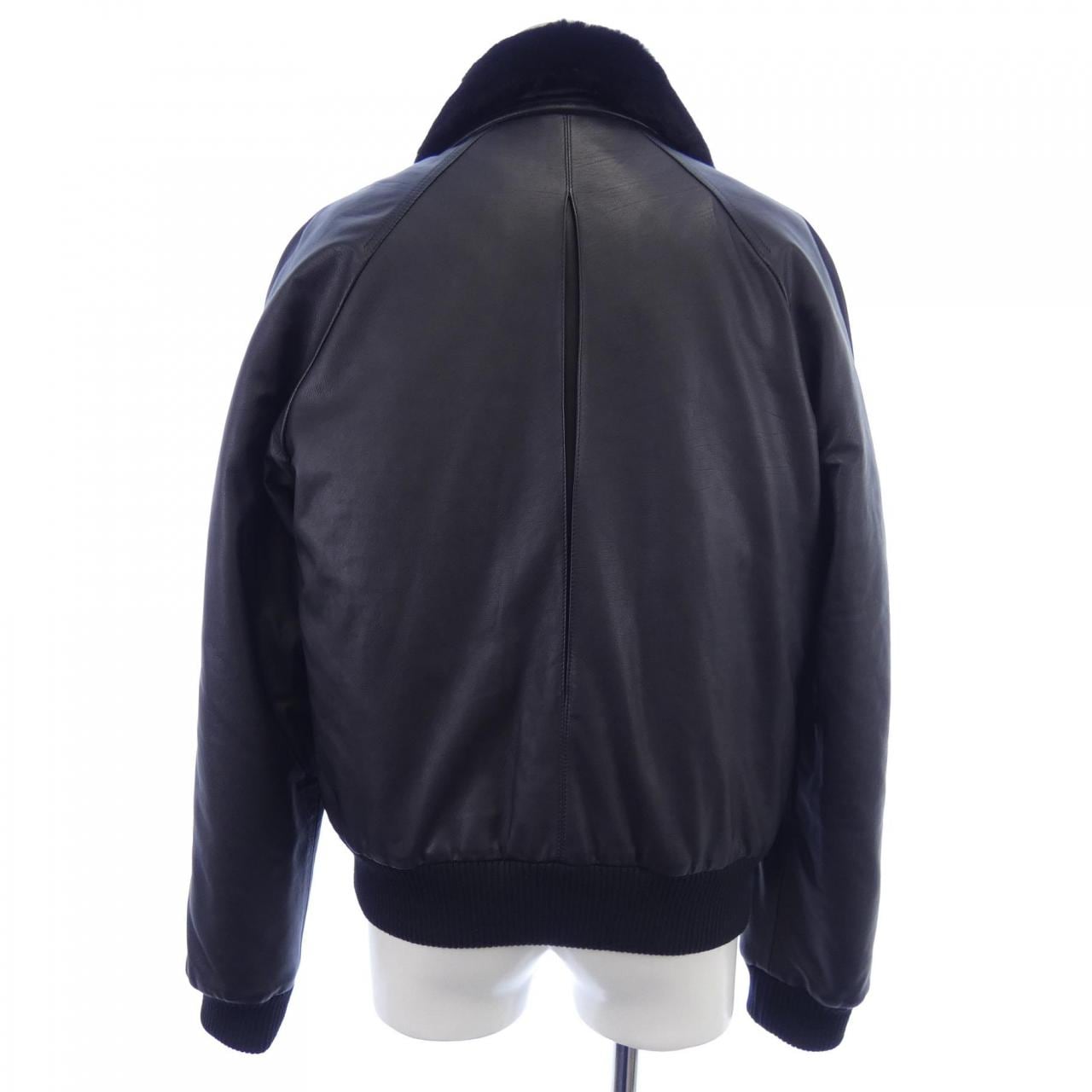 フェンディ FENDI FPJ075 AL2Y レザージャケット