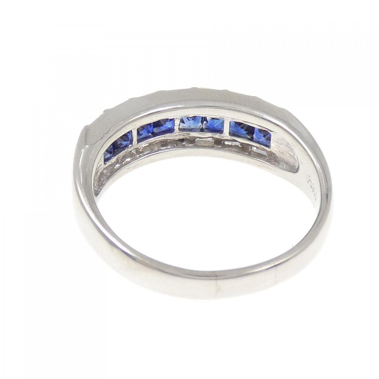 PT900 サファイヤ リング 0.80CT
