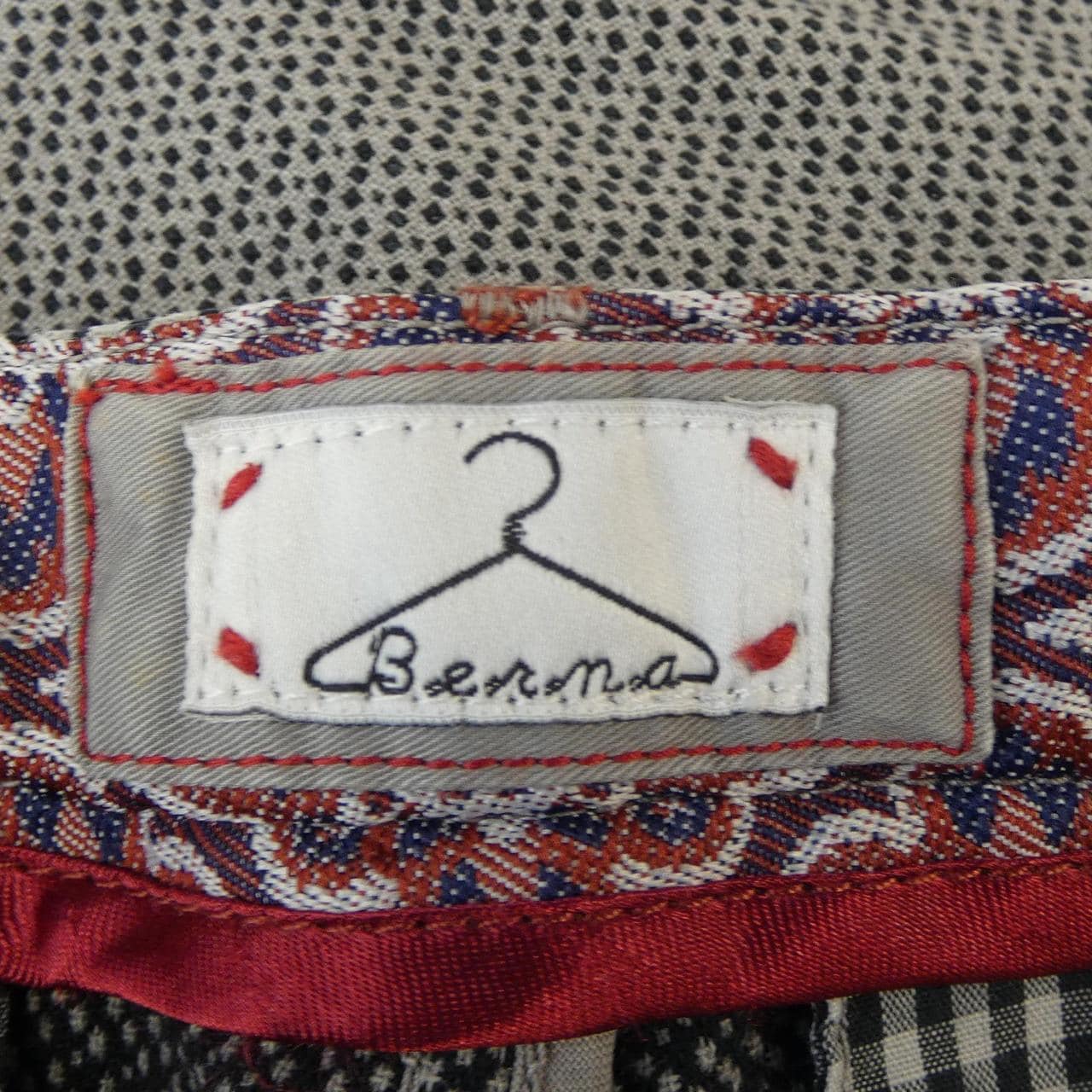 BERNA パンツ