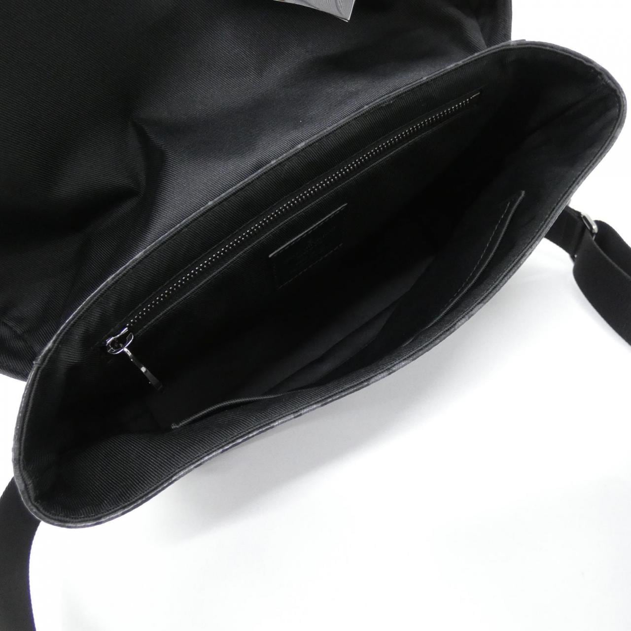 ルイヴィトン モノグラム エクリプス メッセンジャー ヴォワヤージュ PM M40511 ショルダーバッグ