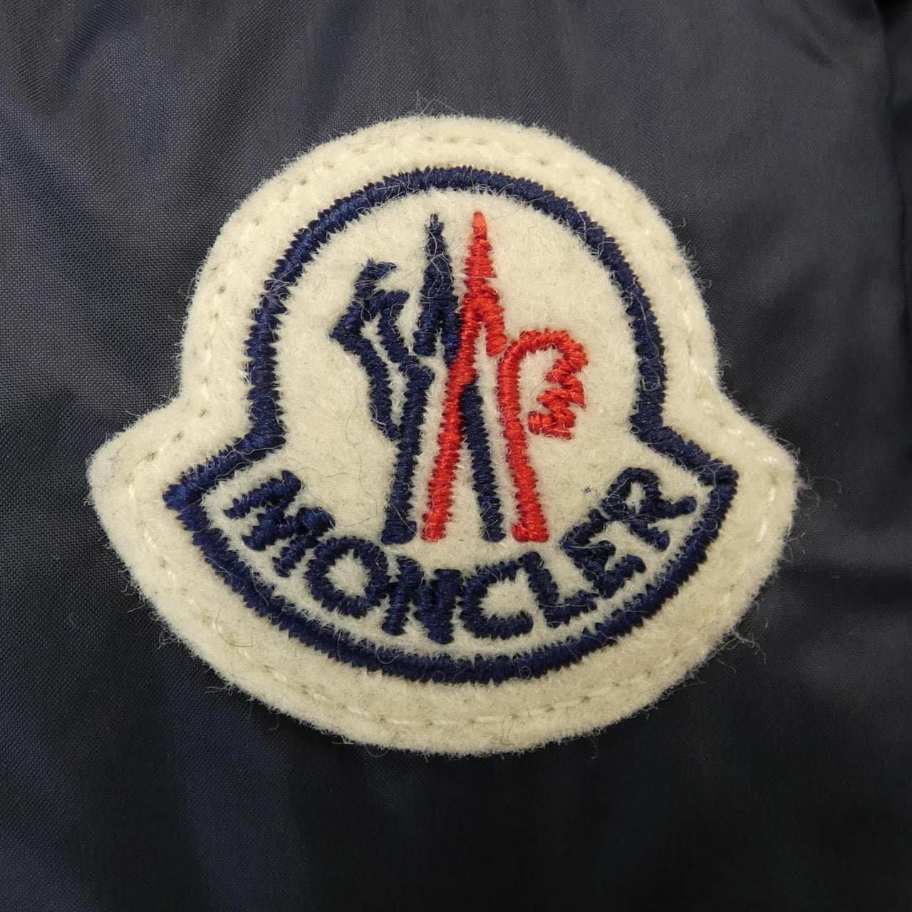 モンクレール MONCLER ダウンジャケット