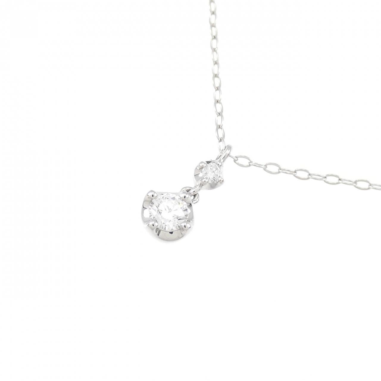 4゜C Diamond necklace