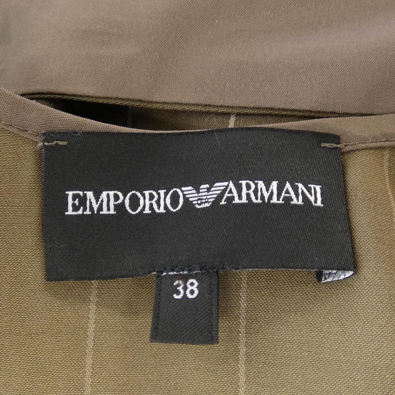 エンポリオアルマーニ EMPORIO ARMANI トップス