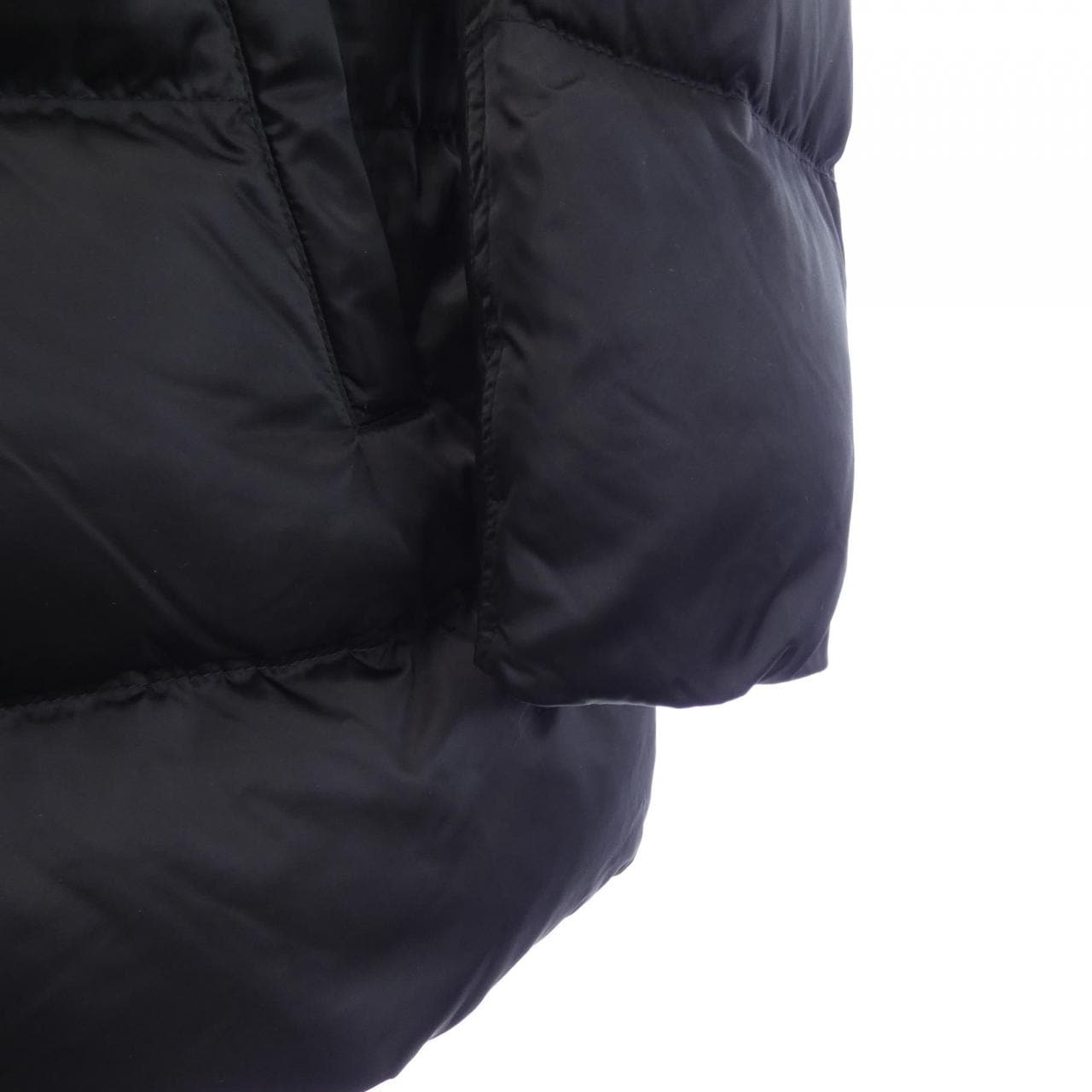 プラダ PRADA トライアングルロゴ 29P117 R202 ROK ダウンコート