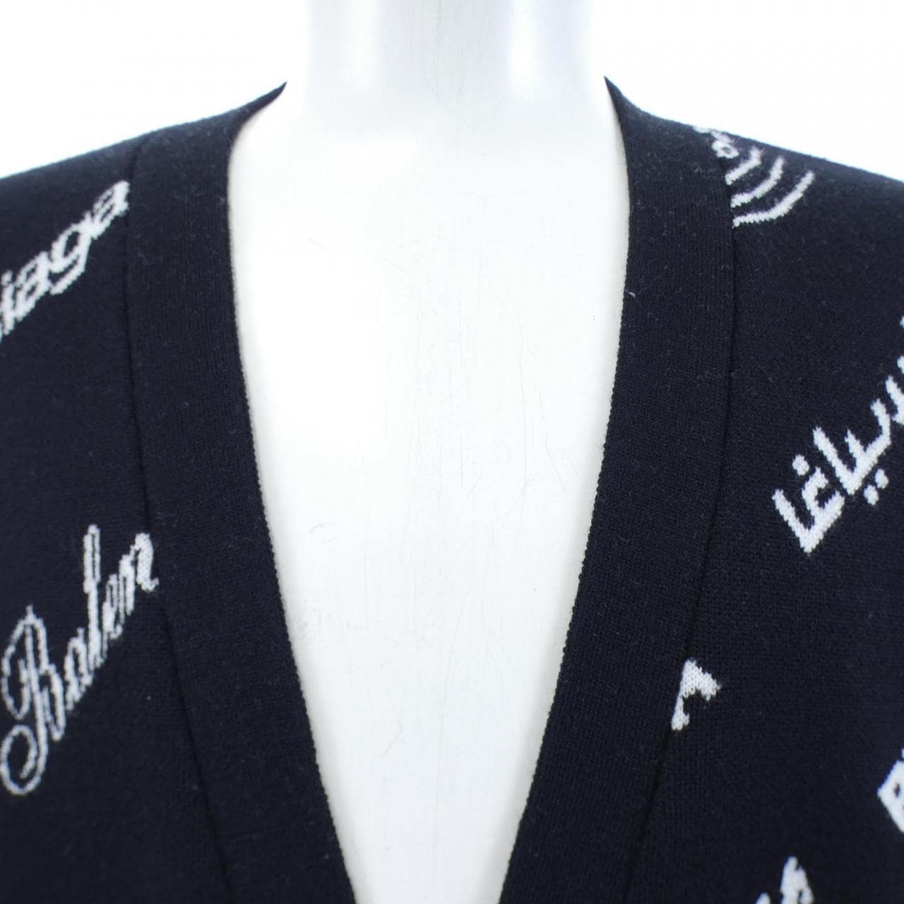 バレンシアガ BALENCIAGA 724852 T1665 カーディガン