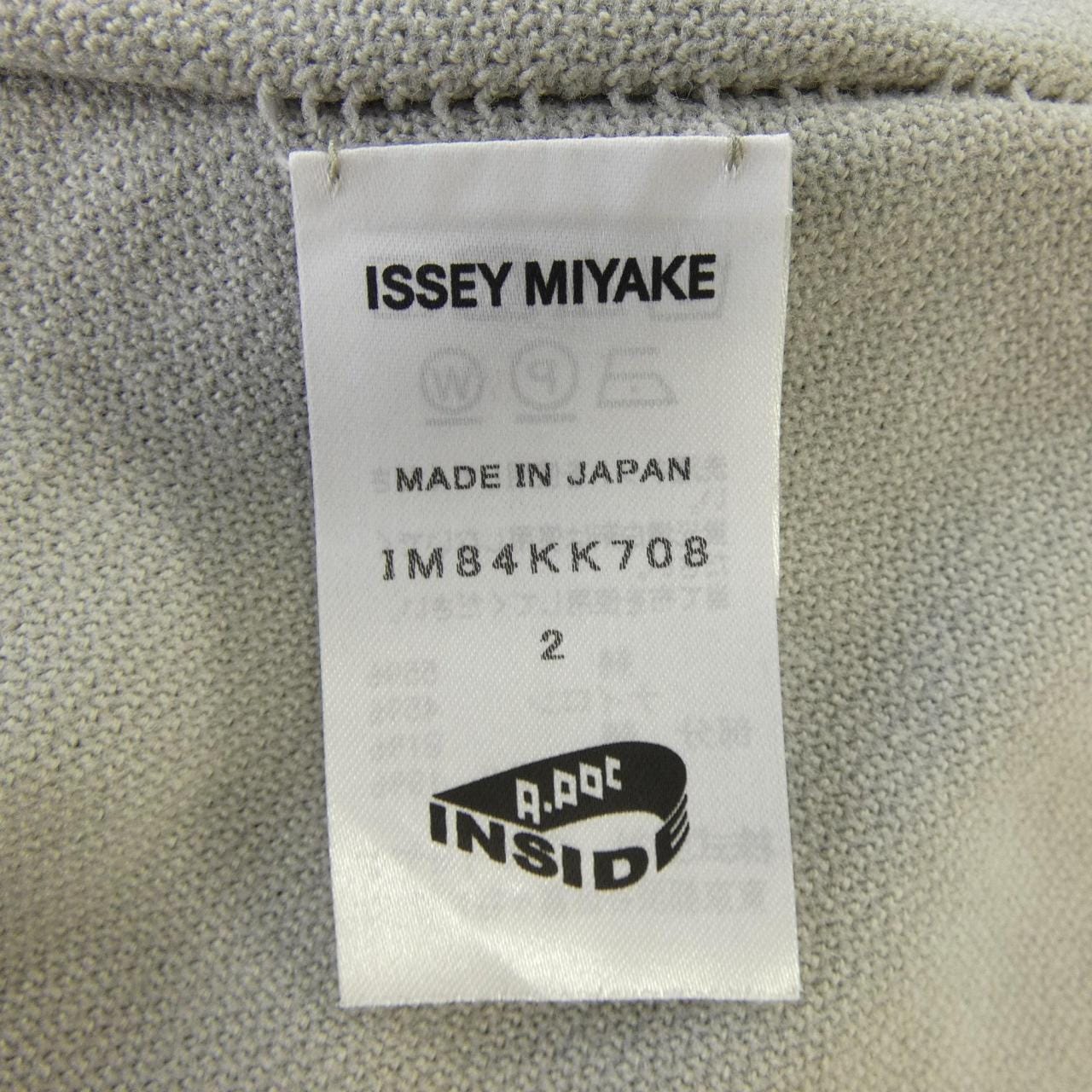 イッセイミヤケ ISSEY MIYAKE IM84KK708 ニット