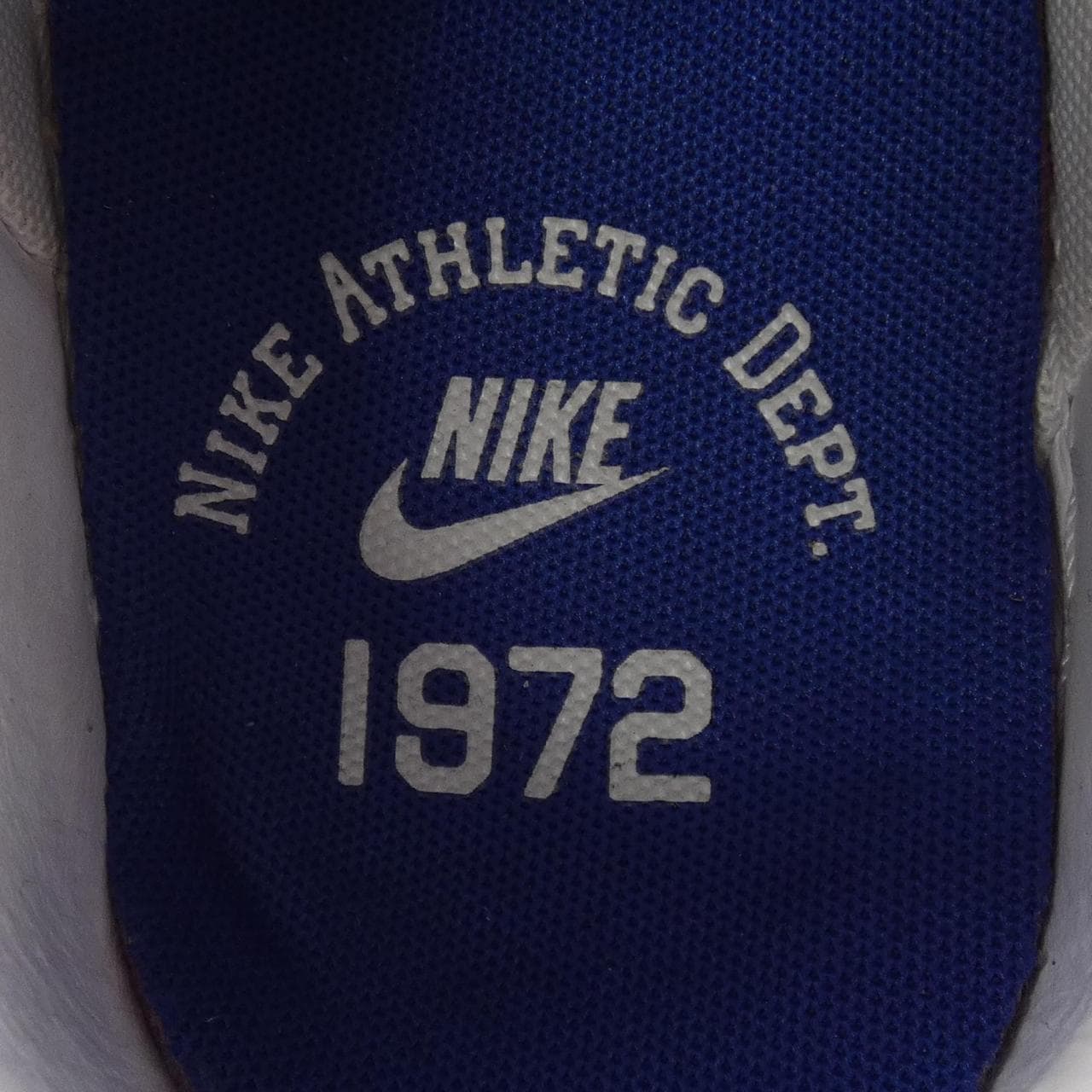ナイキ NIKE FQ8103-133 スニーカー