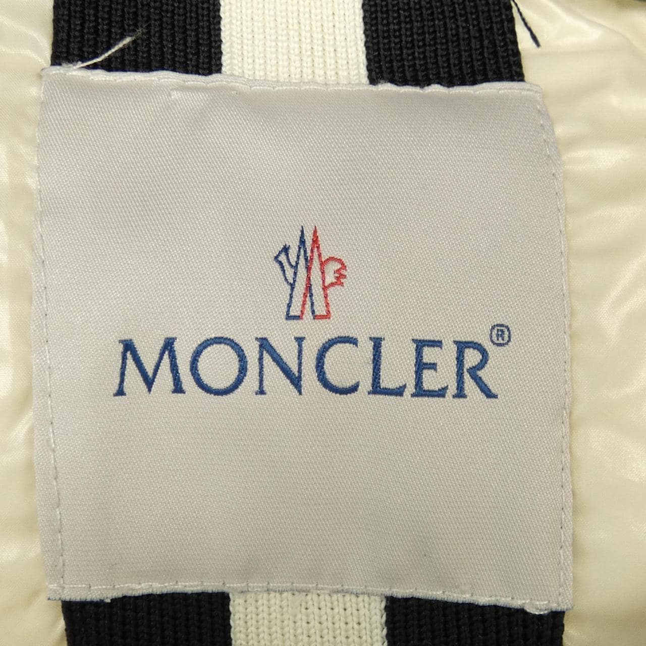モンクレール MONCLER ダウンジャケット
