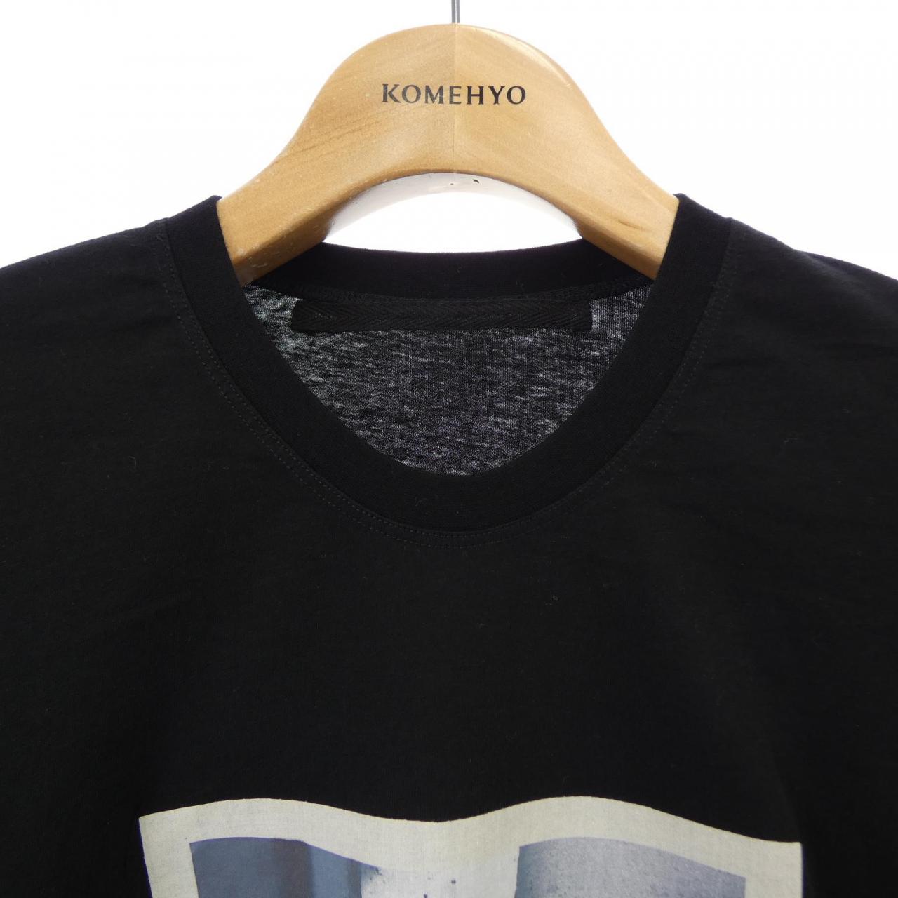 ユリウス JULIUS Tシャツ