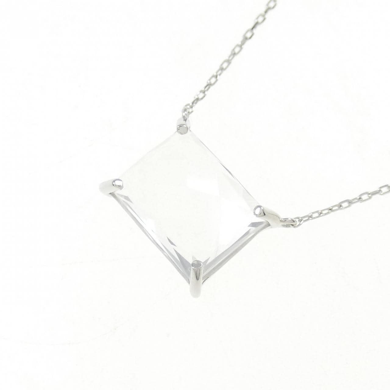 K10WG Quartz necklace