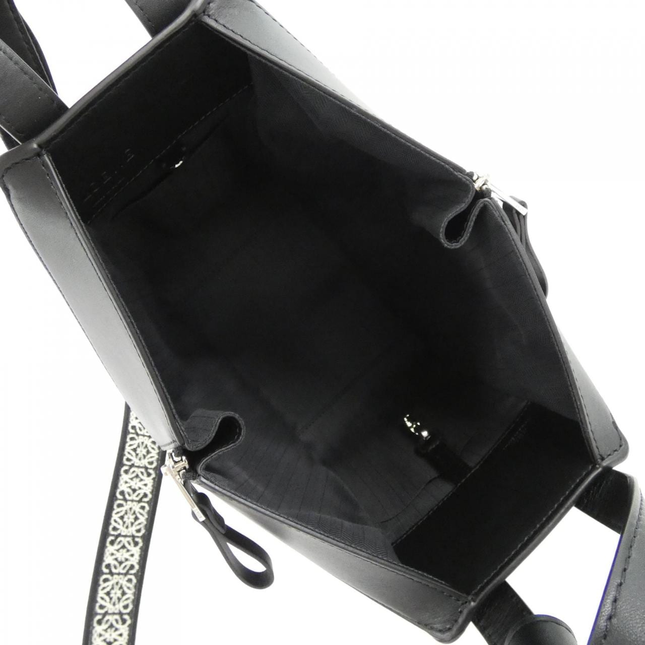 【新品】ロエベ ハンモック コンパクト A538H13X14 ショルダーバッグ