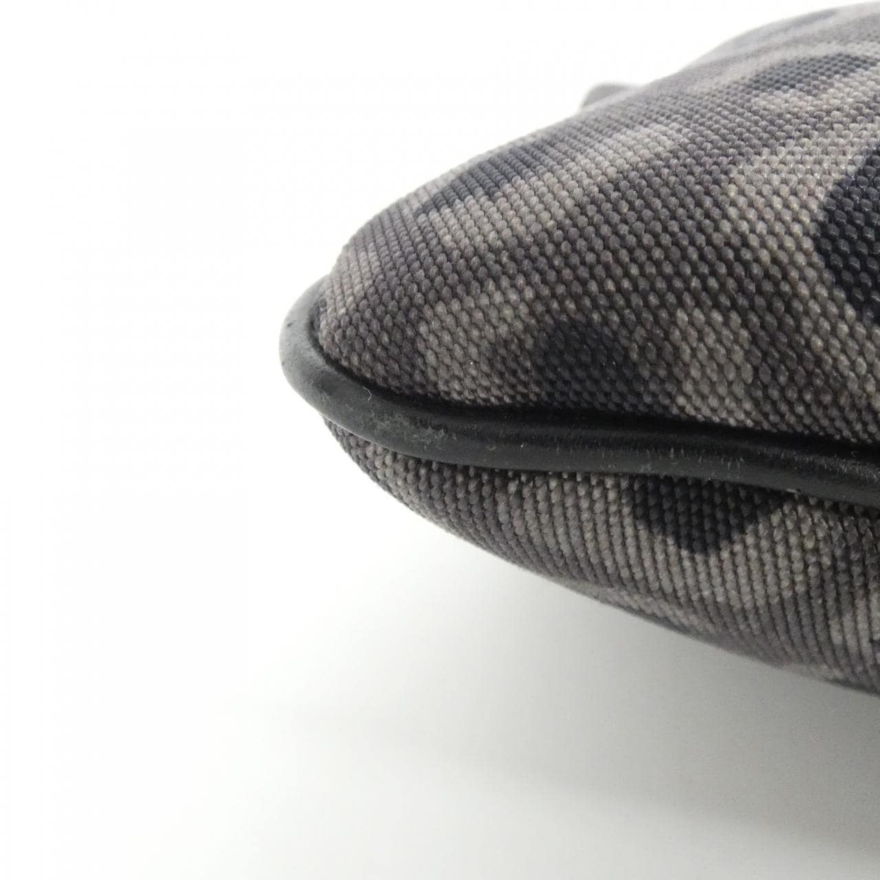 グッチ 353478 KNS1R バッグ