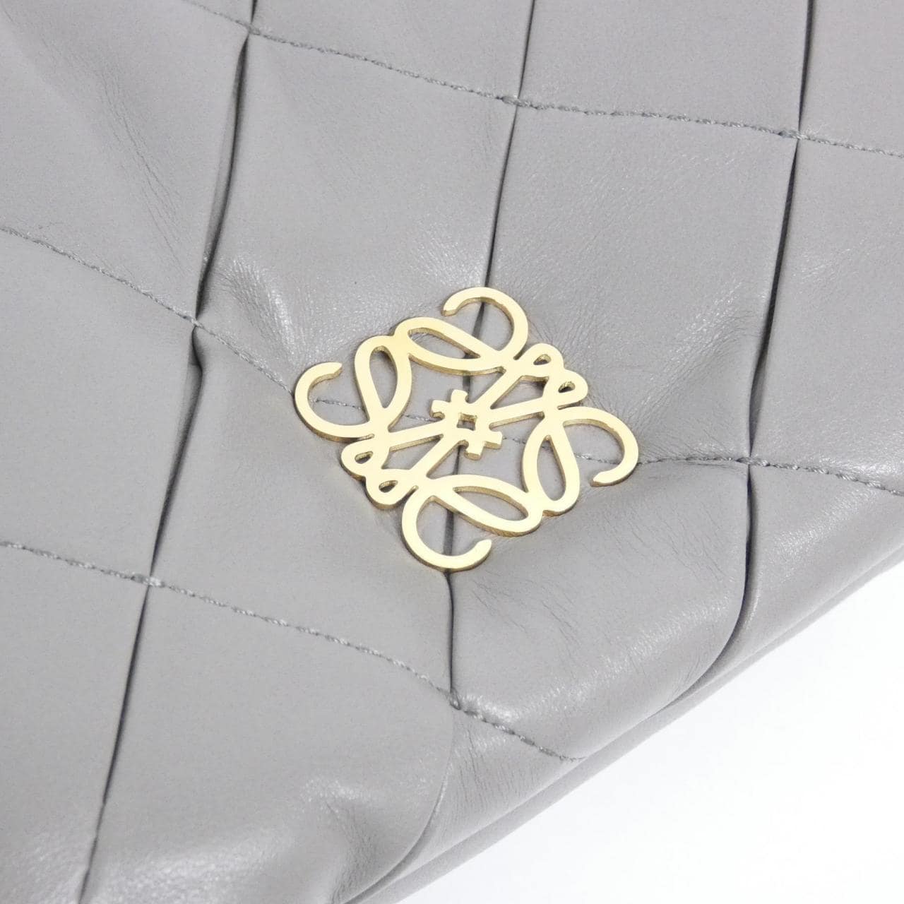 ロエベ ゴヤ パファー プリーツ ミニ A896W56X05 ショルダーバッグ