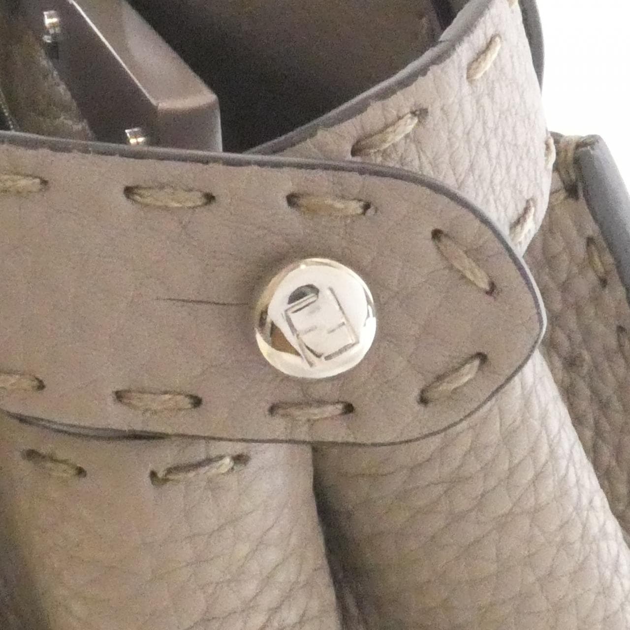 FENDI SELLERIA Peekaboo 8BN290 1RM 包