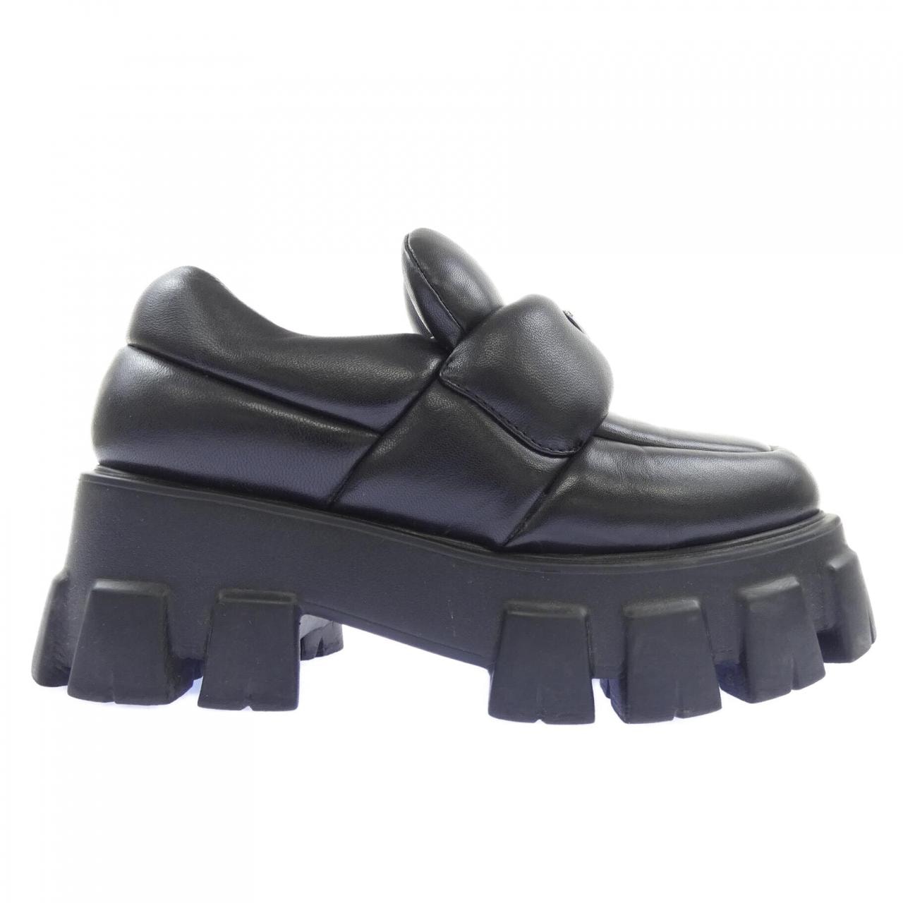 プラダ PRADA ソフトパデッド  トライアングルロゴ 1D125N シューズ
