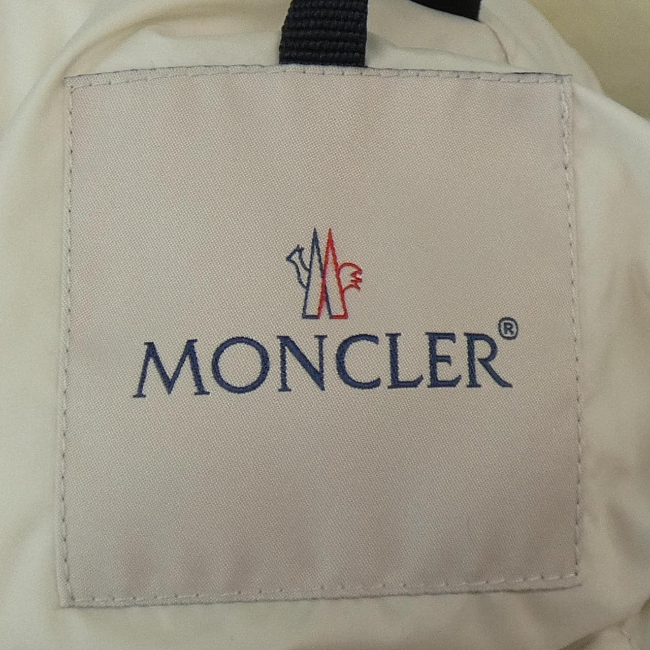 モンクレール MONCLER ダウンジャケット