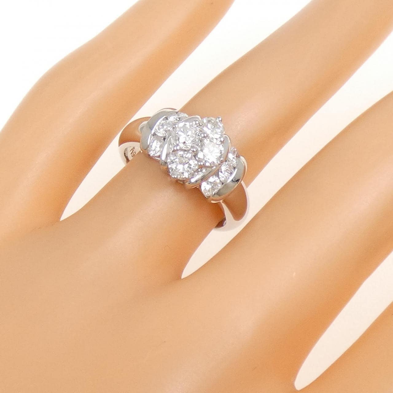 PT900 ダイヤモンド リング 1.04CT