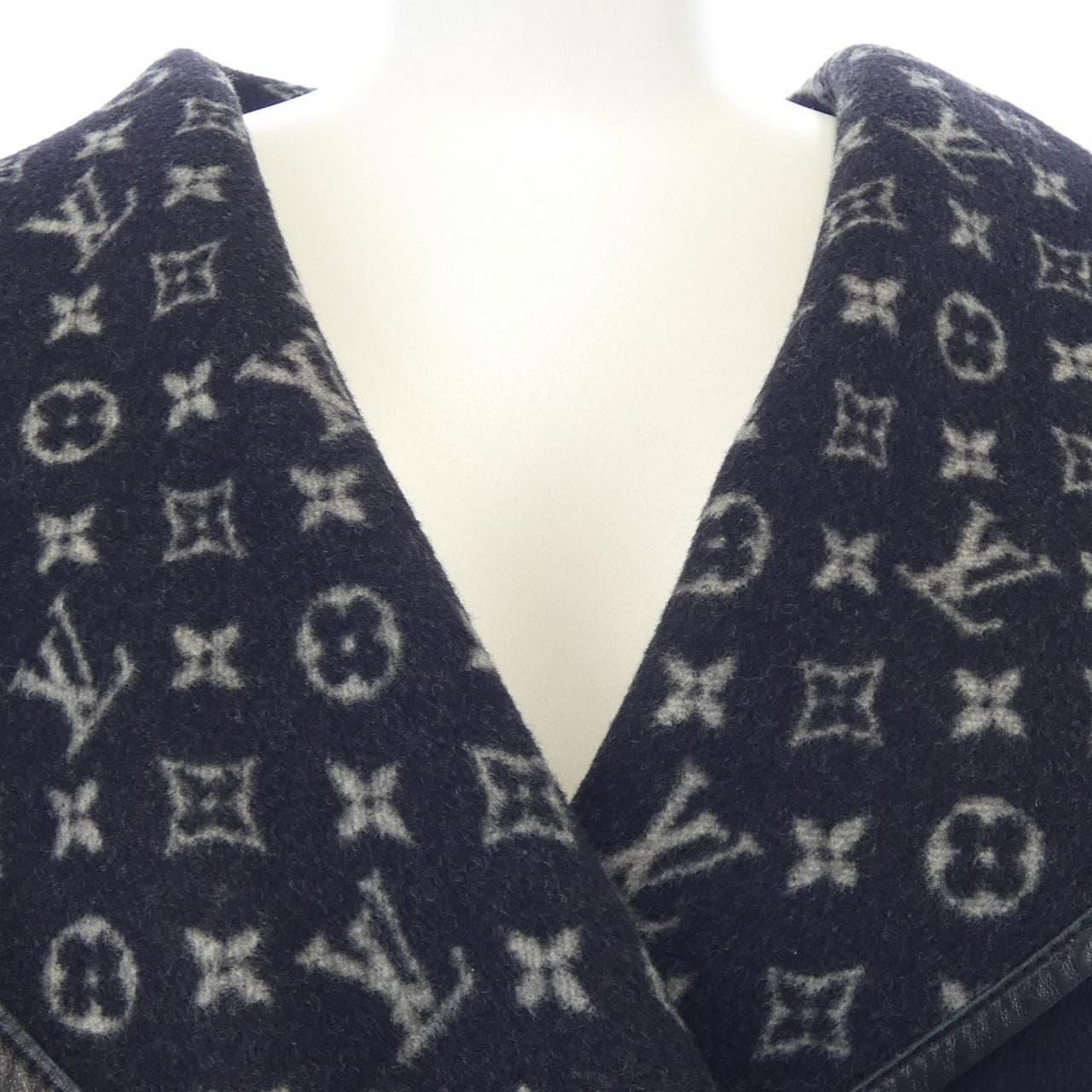 ルイヴィトン LOUIS VUITTON フーデッドラップコート FGCO40QWE コート