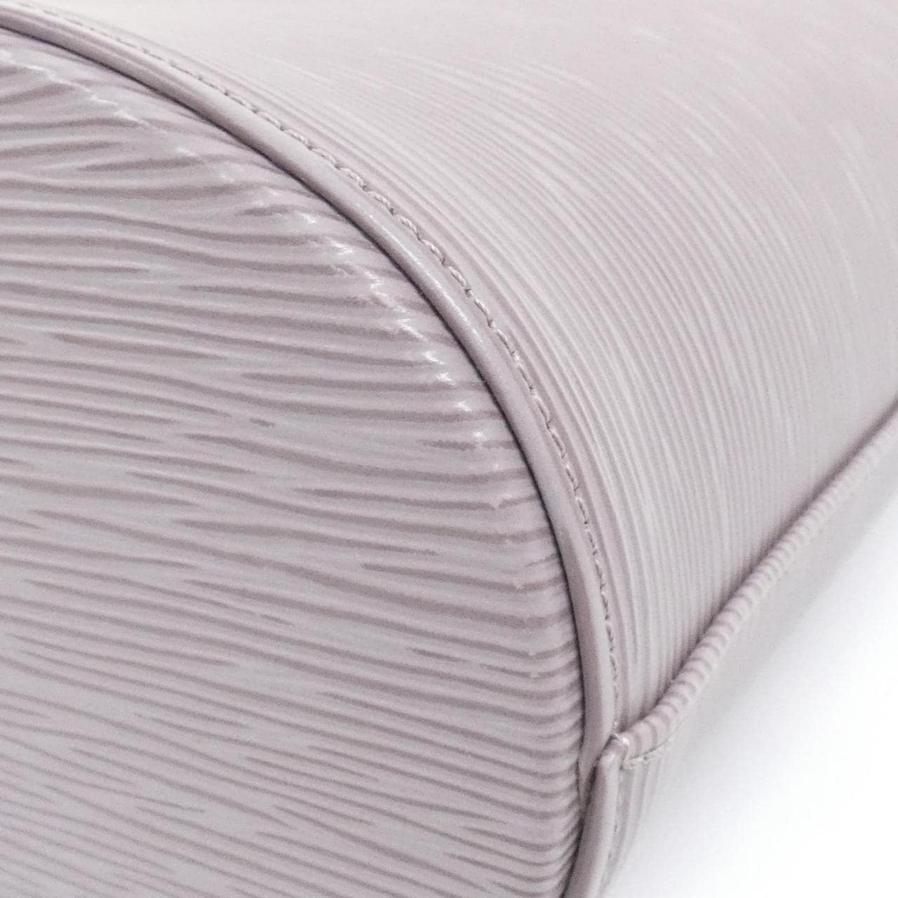 ルイヴィトン エピ ヴェルソー M5281B ショルダーバッグ