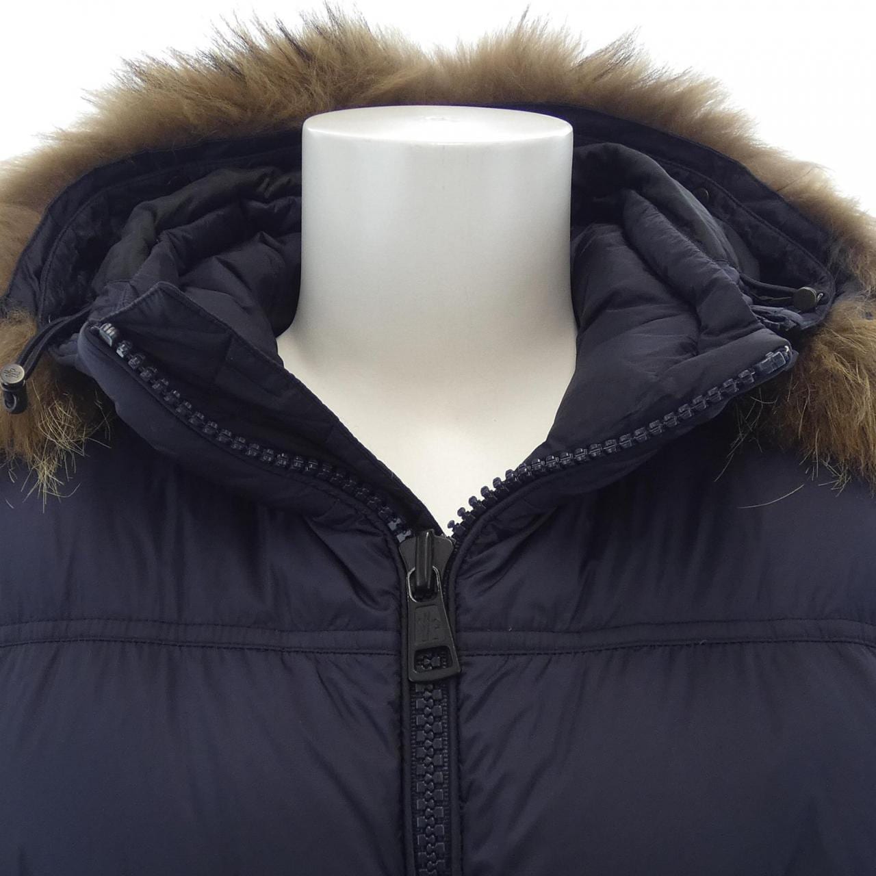 モンクレール MONCLER ダウンジャケット