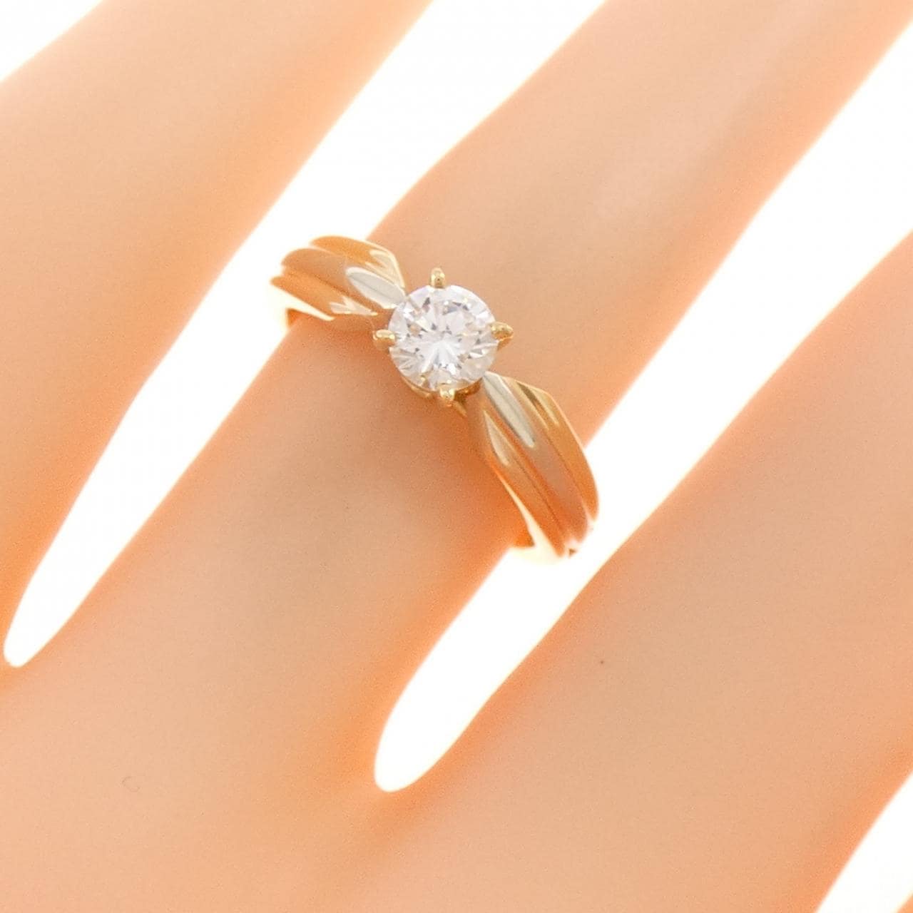 カルティエ ソリテール トリニティ リング 0.31CT E VS1