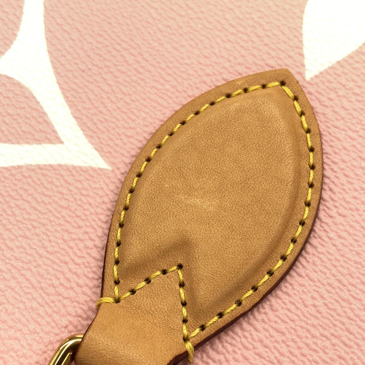 ルイヴィトン モノグラム ジャイアント(バイ ザ プール) オンザゴー GM M57889 バッグ