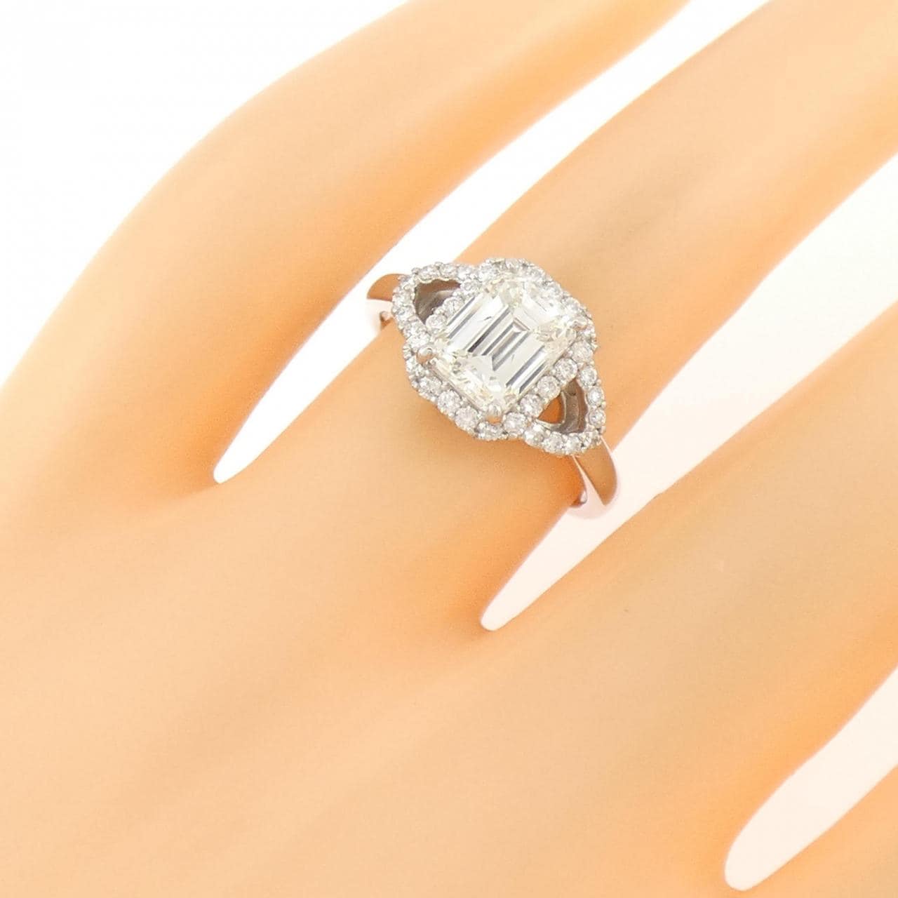 PT900 ダイヤモンド リング 1.519CT L SI1 エメラルドカット