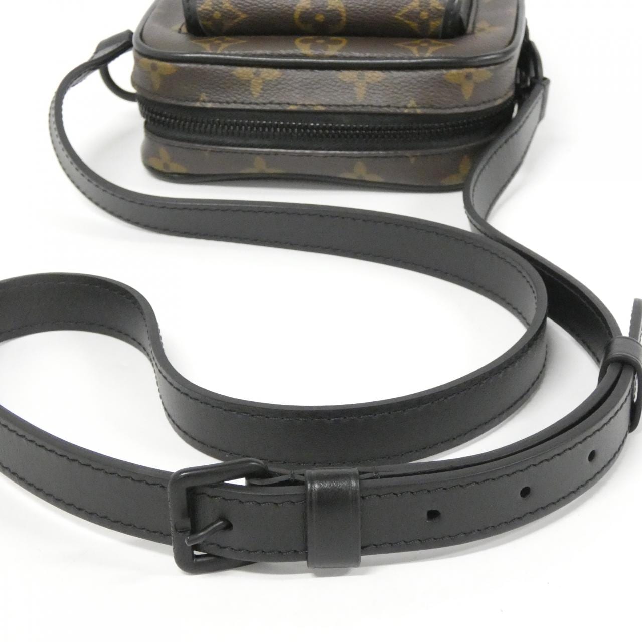 モノグラム マカサー クリストファー ウエアラブル ウォレット M69404 ショルダーバッグ